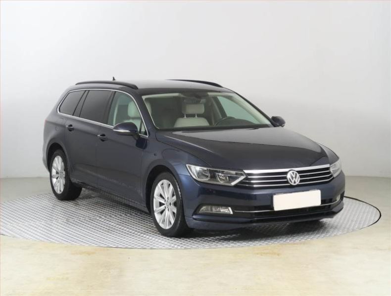 Volkswagen Passat - hlavní fotka inzerátu