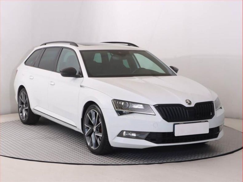 Škoda Superb - hlavní foto