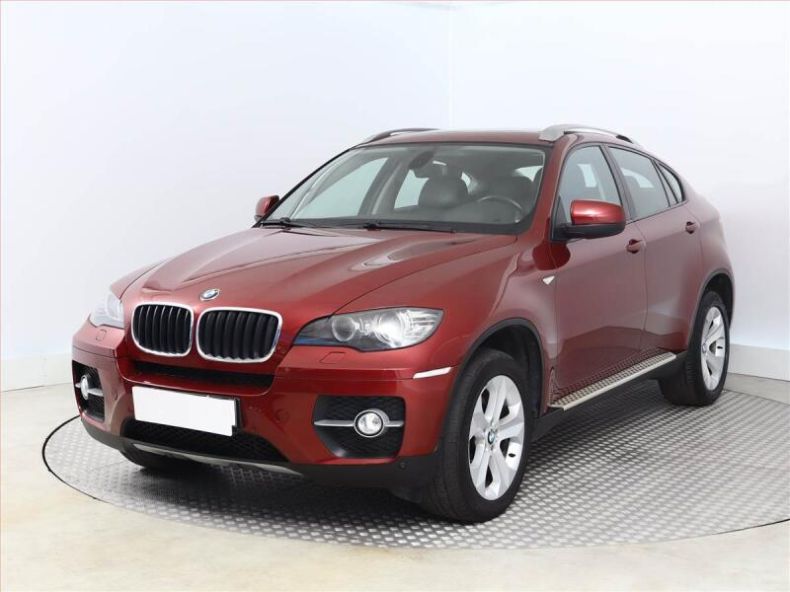 BMW X6 - hlavní fotka