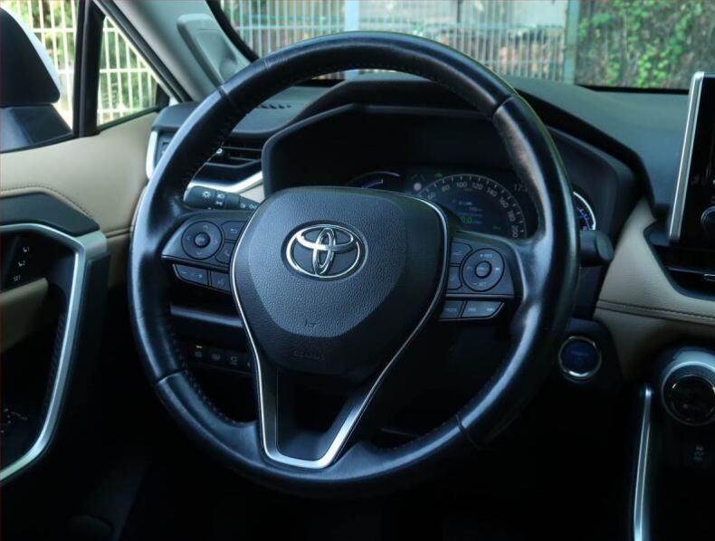 Toyota RAV 4 - hlavní fotka