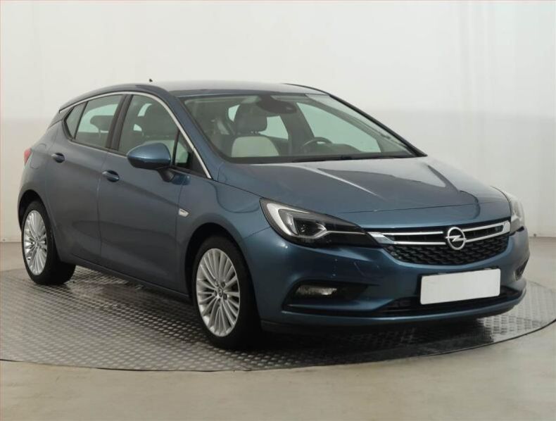 Opel Astra - hlavní foto