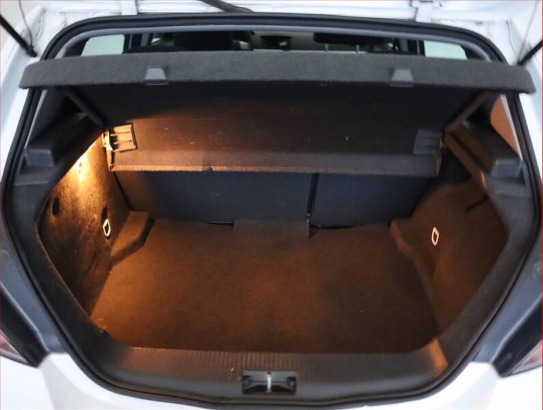 Opel Astra - hlavní fotka