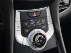 Hyundai Elantra - fotka číslo 14