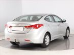 Hyundai Elantra - fotka číslo 4