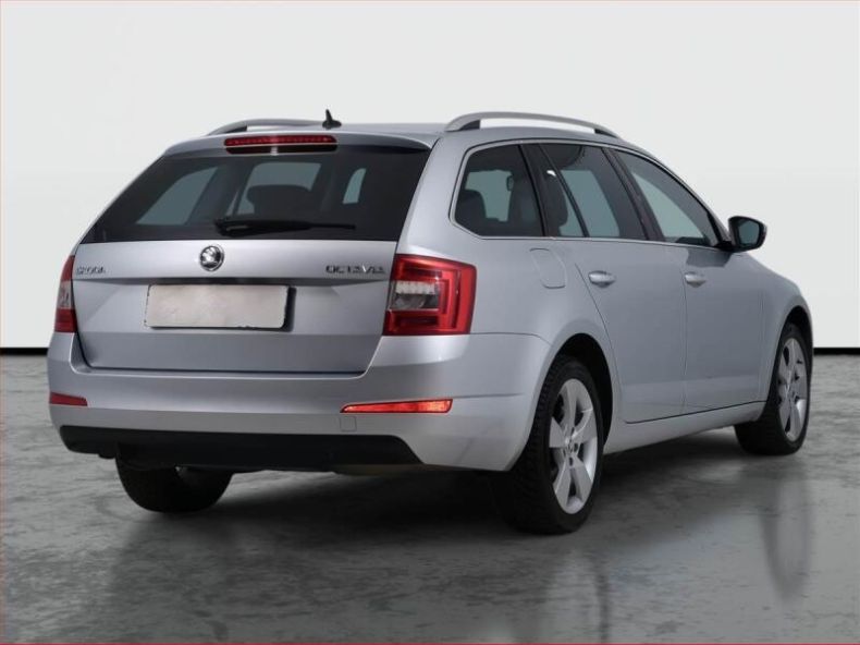 Škoda Octavia - hlavní fotka