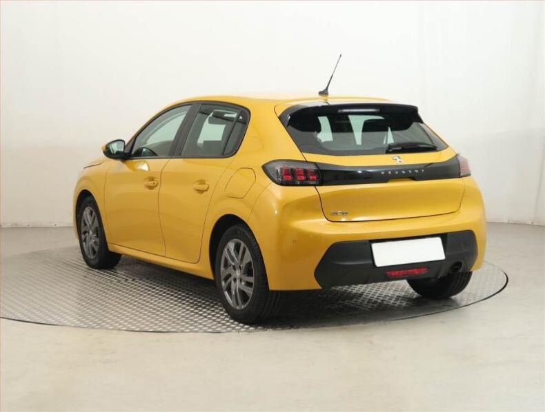 Peugeot 208 - hlavní fotka