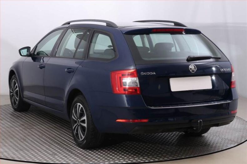 Škoda Octavia - hlavní fotka