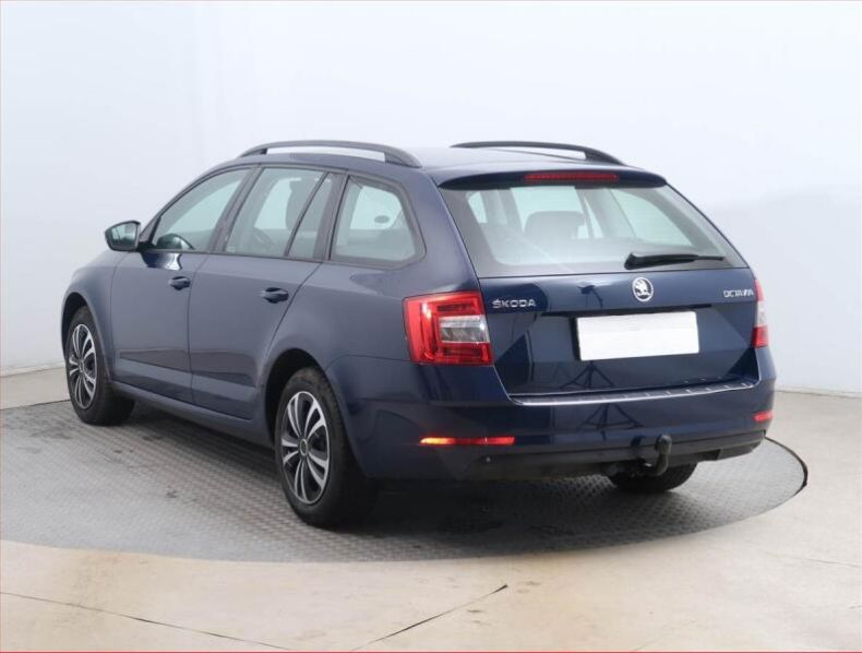 Škoda Octavia - hlavní fotka