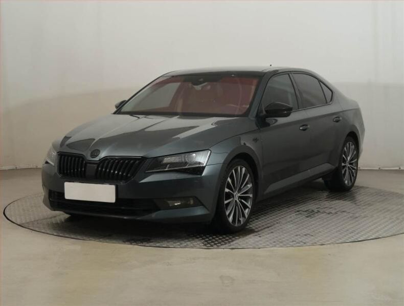 Škoda Superb - hlavní fotka