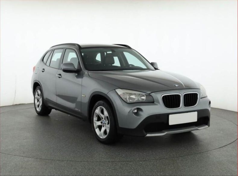 BMW X1 - hlavní foto