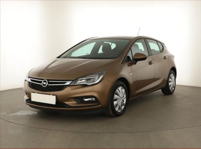 Opel Astra - hlavní fotka