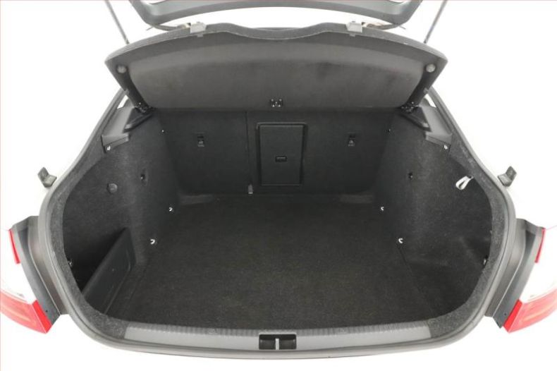 Škoda Octavia - hlavní fotka