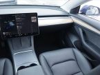 Tesla Model 3 - fotka číslo 7