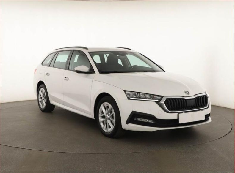 Škoda Octavia - hlavní fotka