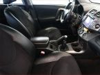 Toyota RAV 4 - fotka číslo 8