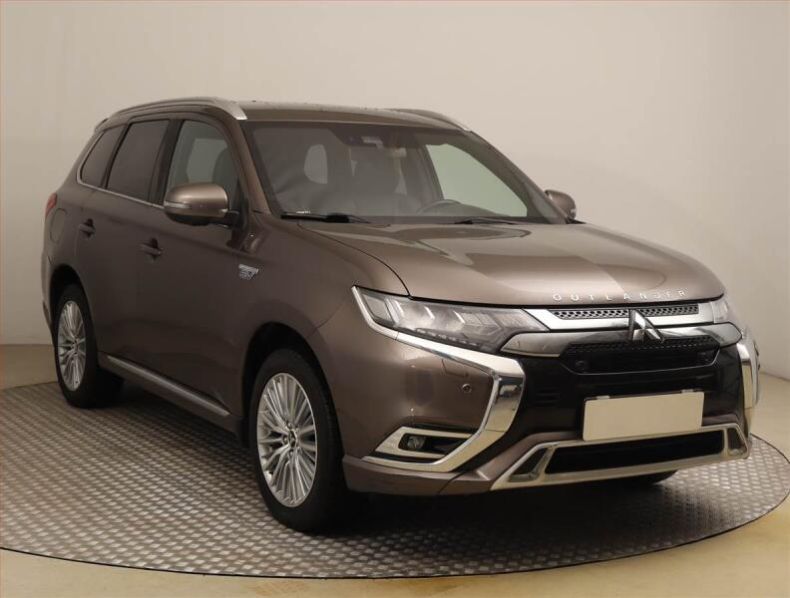Mitsubishi Outlander - hlavní foto
