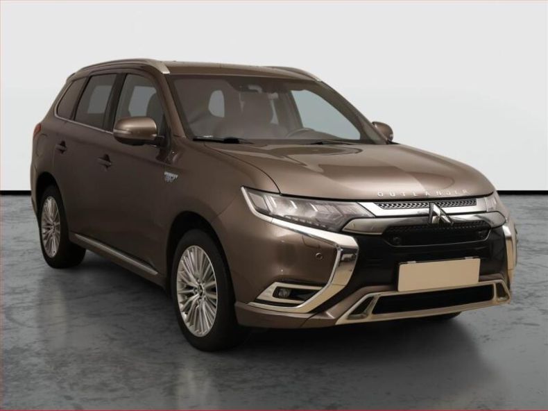 Mitsubishi Outlander - hlavní foto