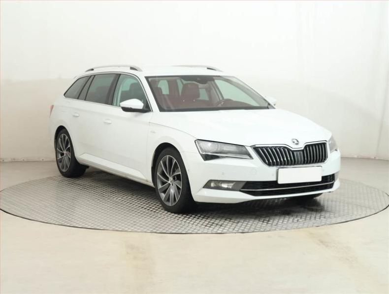 Škoda Superb - hlavní fotka