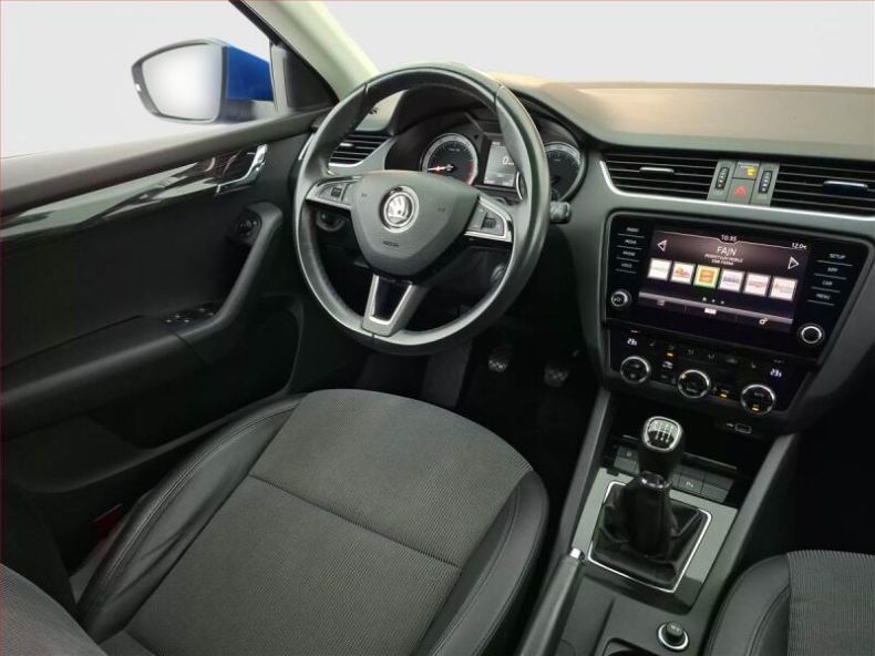 Škoda Octavia - hlavní fotka
