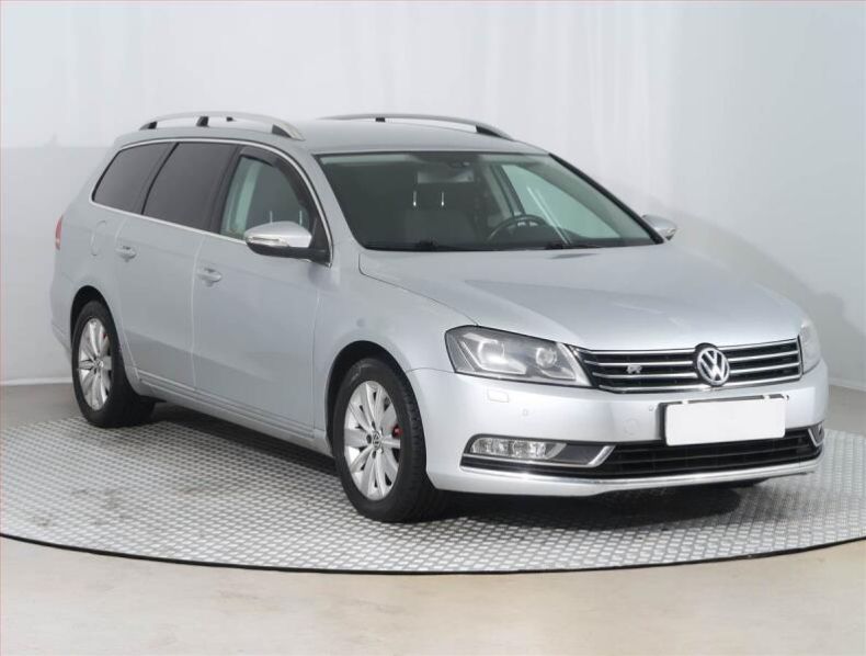 Volkswagen Passat - hlavní fotka inzerátu