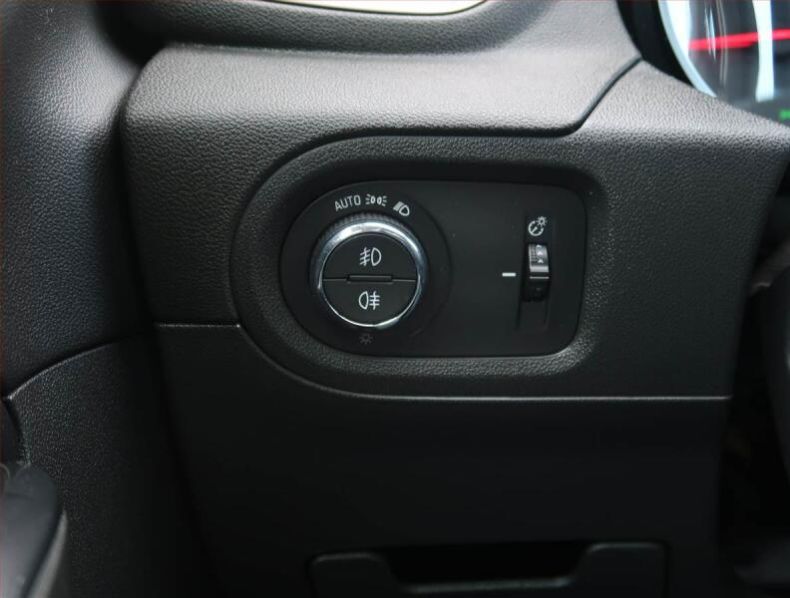 Opel Grandland X - hlavní fotka