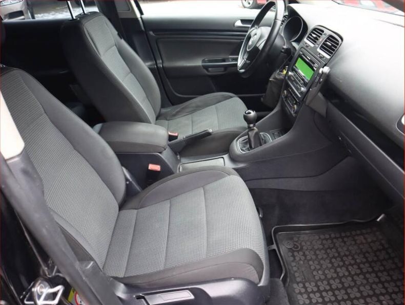 Volkswagen Golf - hlavní fotka