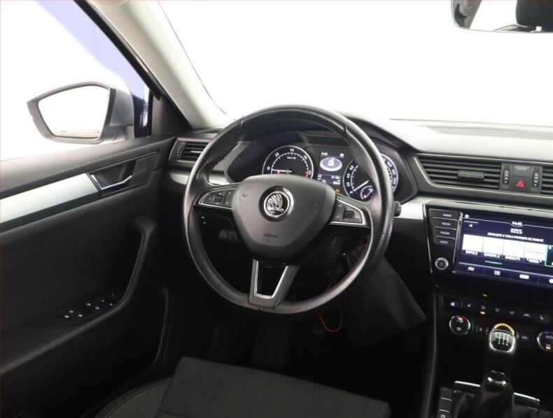 Škoda Superb - hlavní fotka