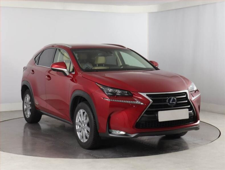 Lexus NX 300h - hlavní foto
