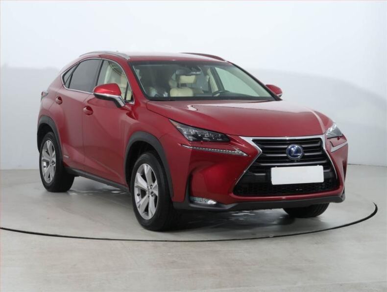 Lexus NX 300h - hlavní foto