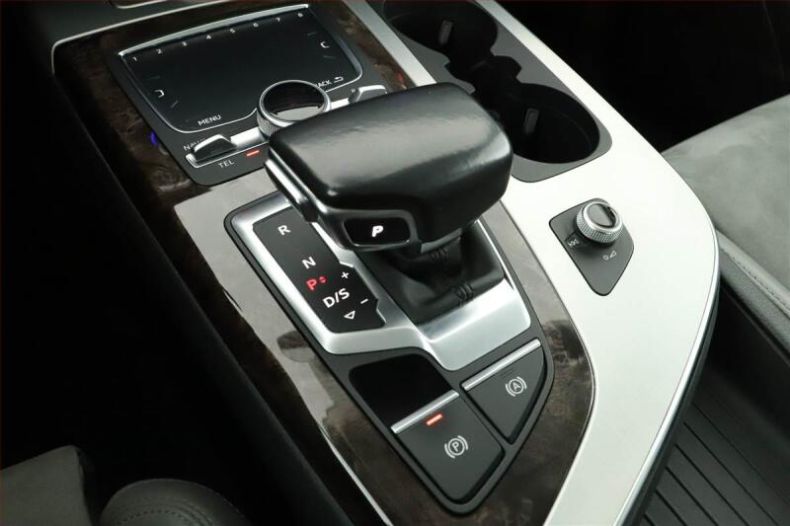 Audi Q7 - hlavní fotka