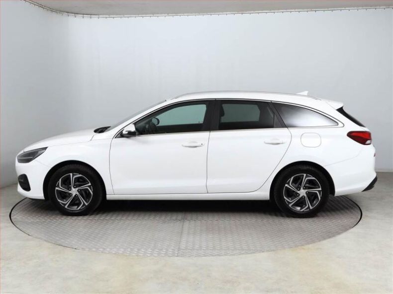 Hyundai i30 - hlavní fotka