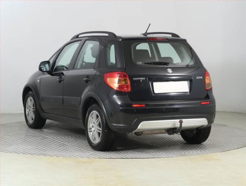 Suzuki SX4 - hlavní fotka