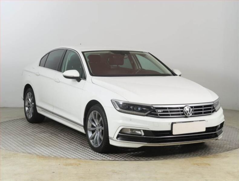 Volkswagen Passat - hlavní fotka inzerátu