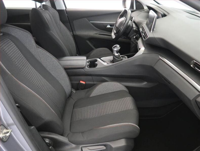 Peugeot 5008 - hlavní fotka