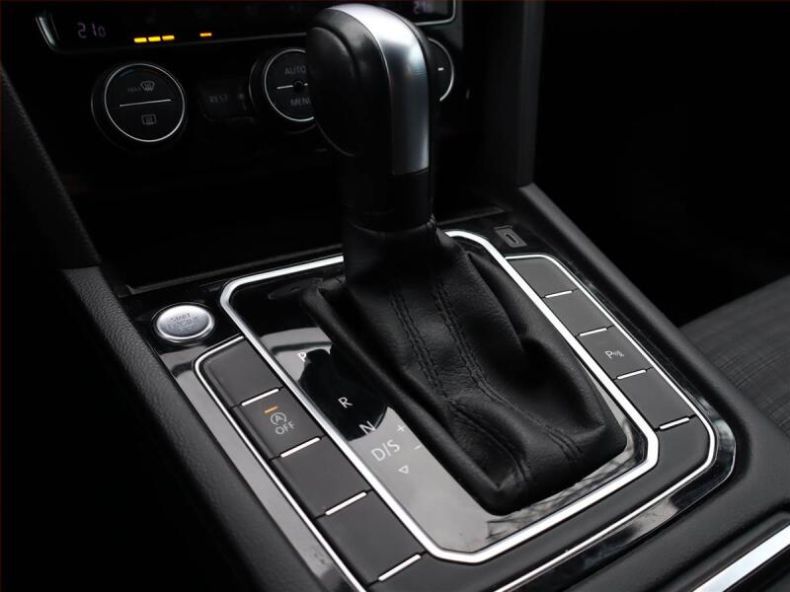 Volkswagen Passat - hlavní foto