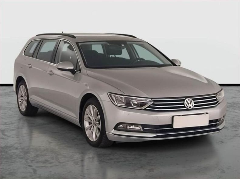 Volkswagen Passat - hlavní fotka
