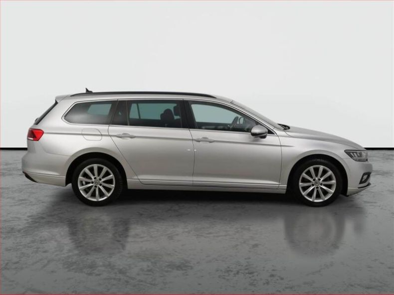 Volkswagen Passat - hlavní fotka
