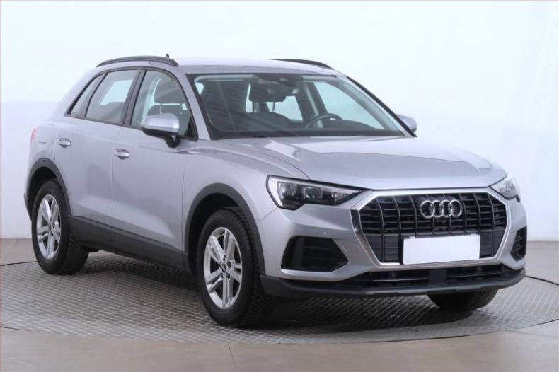 Audi Q3 - hlavní fotka