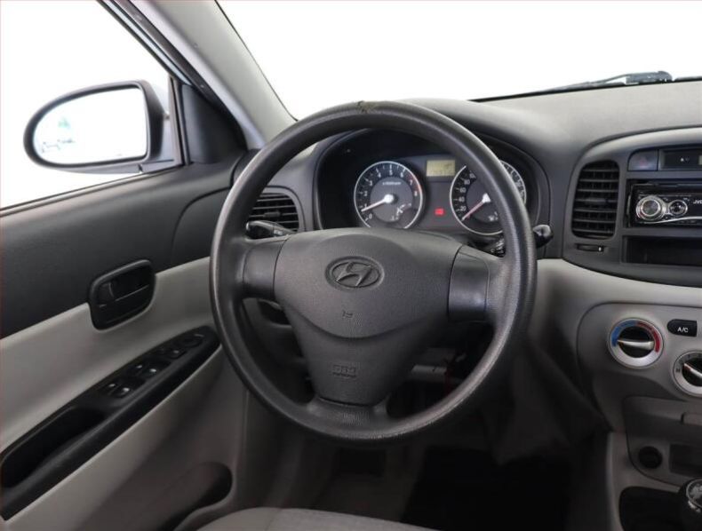 Hyundai Accent - hlavní fotka