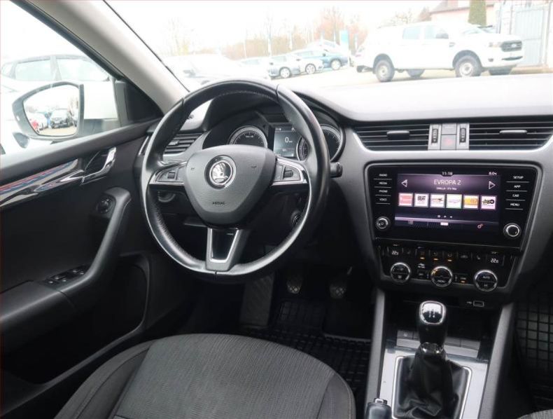 Škoda Octavia - hlavní fotka