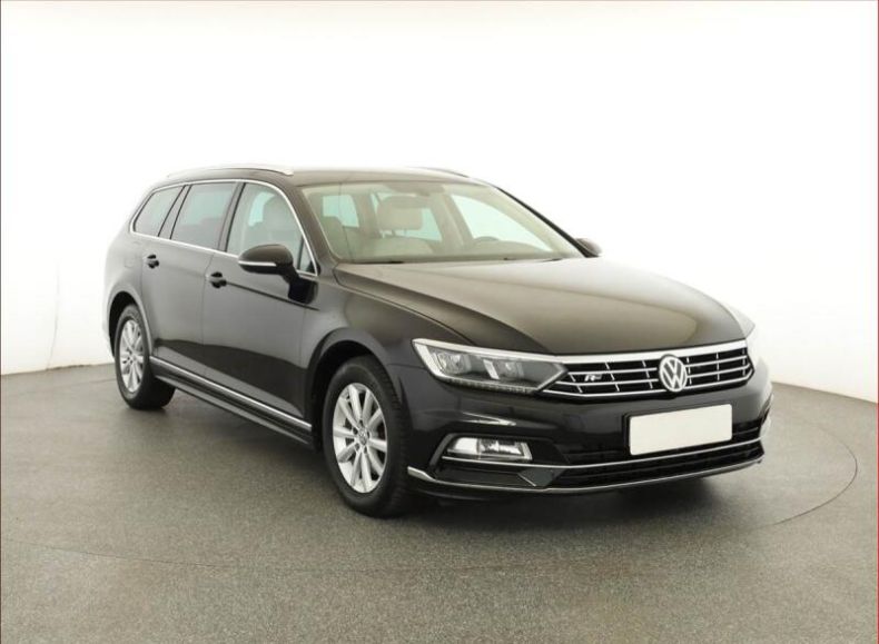 Volkswagen Passat - hlavní foto
