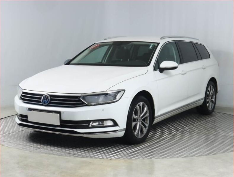 Volkswagen Passat - hlavní fotka