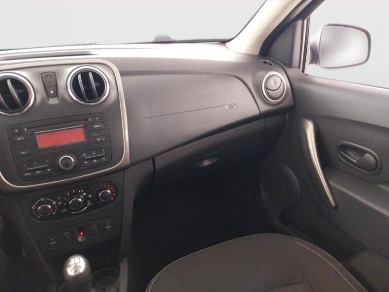 Dacia Sandero - hlavní fotka