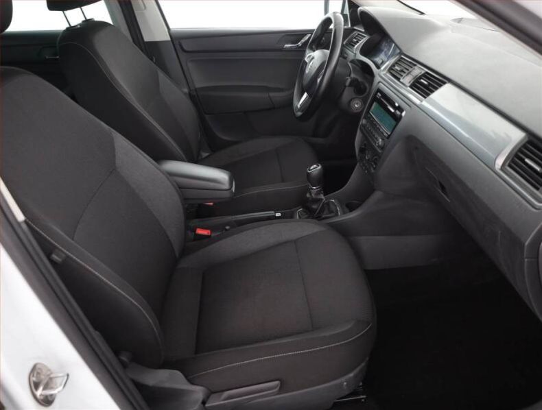 Škoda Rapid - hlavní fotka