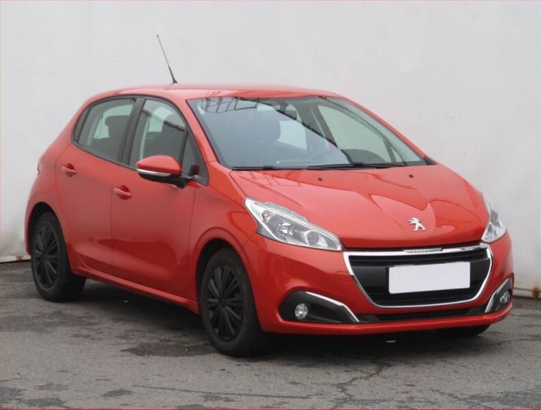 Peugeot 208 - hlavní fotka