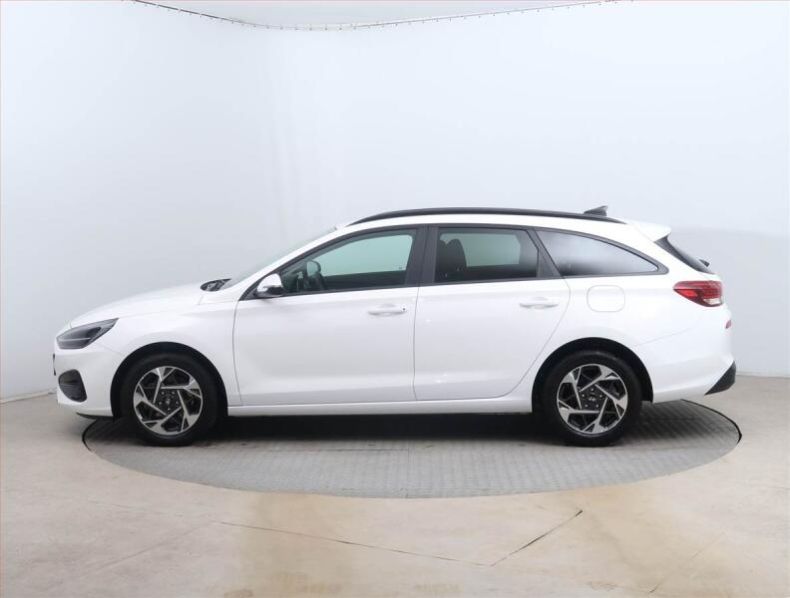 Hyundai i30 - hlavní fotka