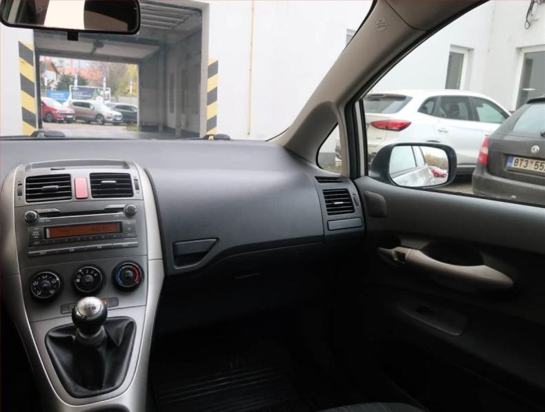 Toyota Auris - hlavní fotka