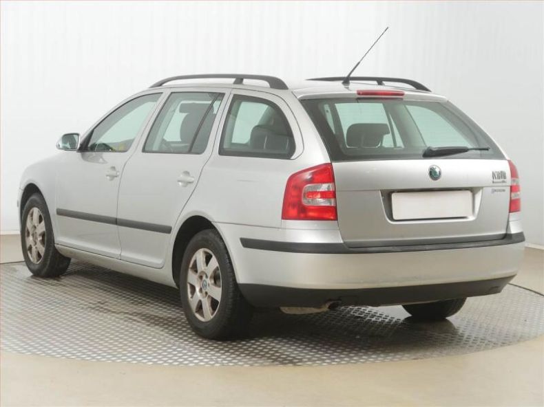 Škoda Octavia - hlavní fotka