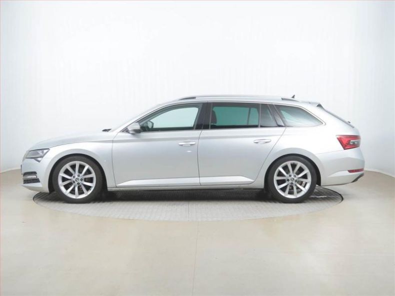 Škoda Superb - hlavní fotka