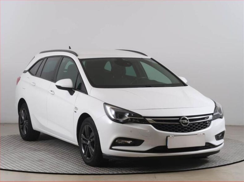 Opel Astra - hlavní foto
